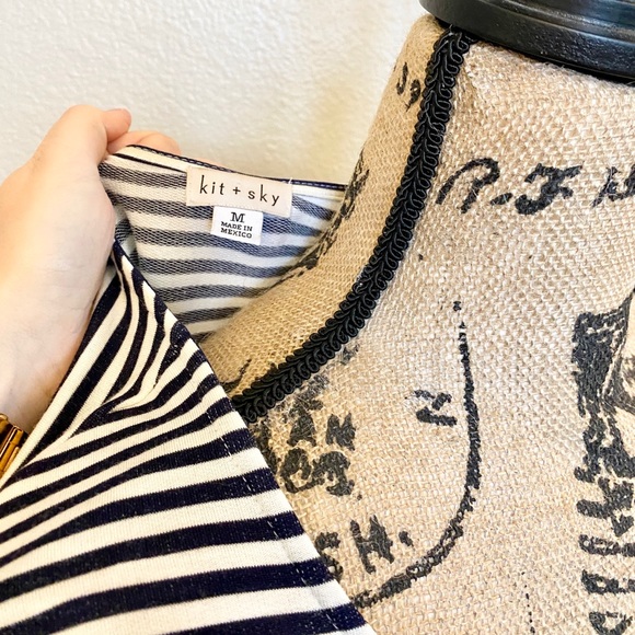 ~ Kit + Sky ~ long sleeve navy and white stripe top. Size medium. - Picture 5 of 5